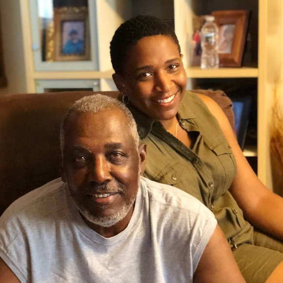 Meet your Posher, Calandra - Picture 2 of 3